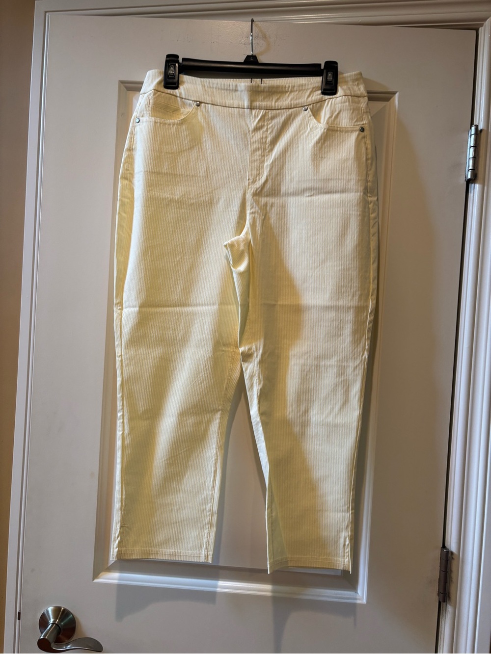 Yellow & White Striped Pull-On Capri Pants